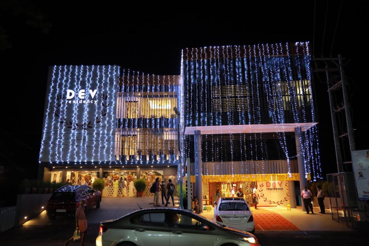 Dev Residency Hotel Thiruvananthapuram Kültér fotó