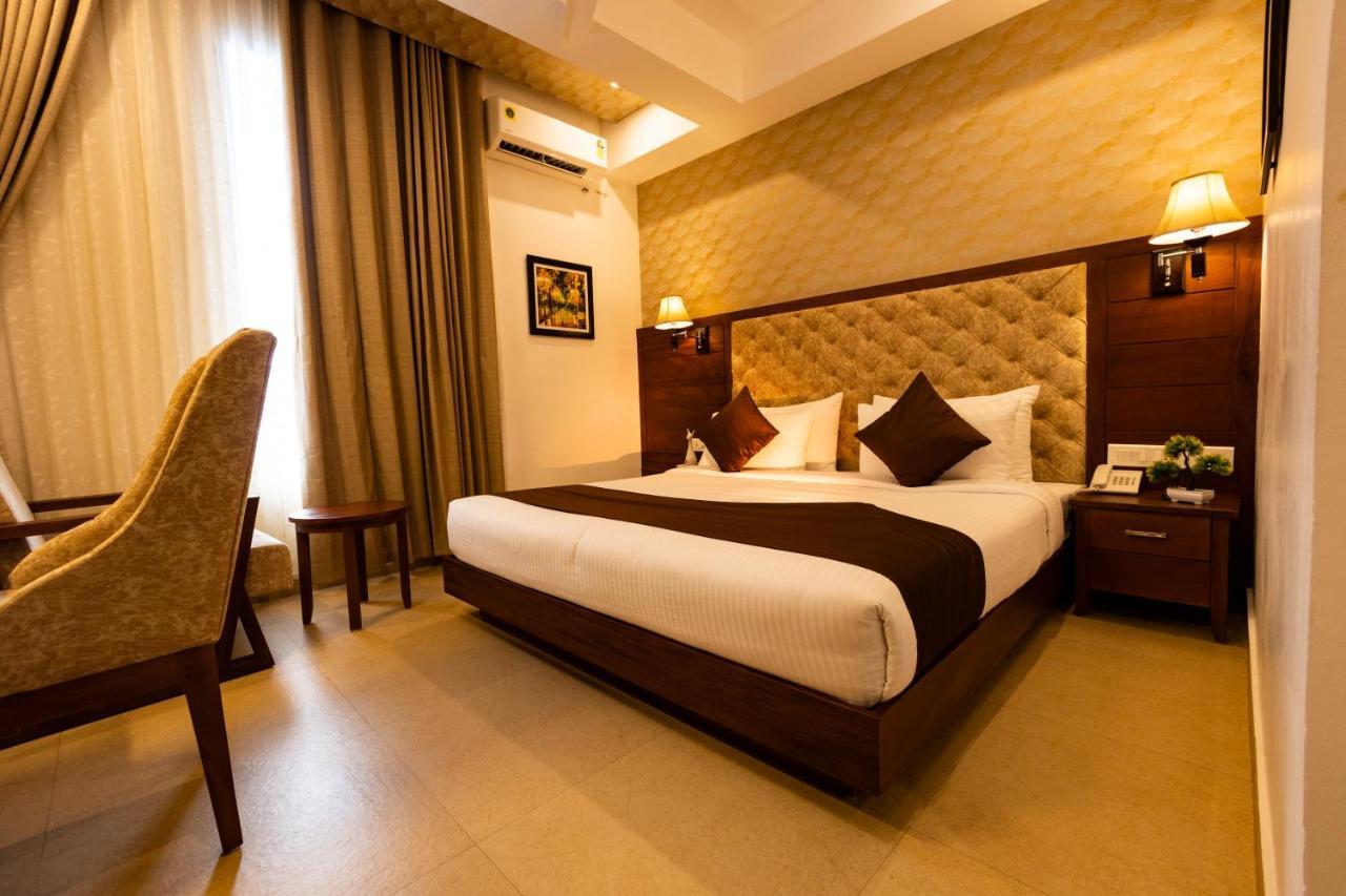 Dev Residency Hotel Thiruvananthapuram Kültér fotó