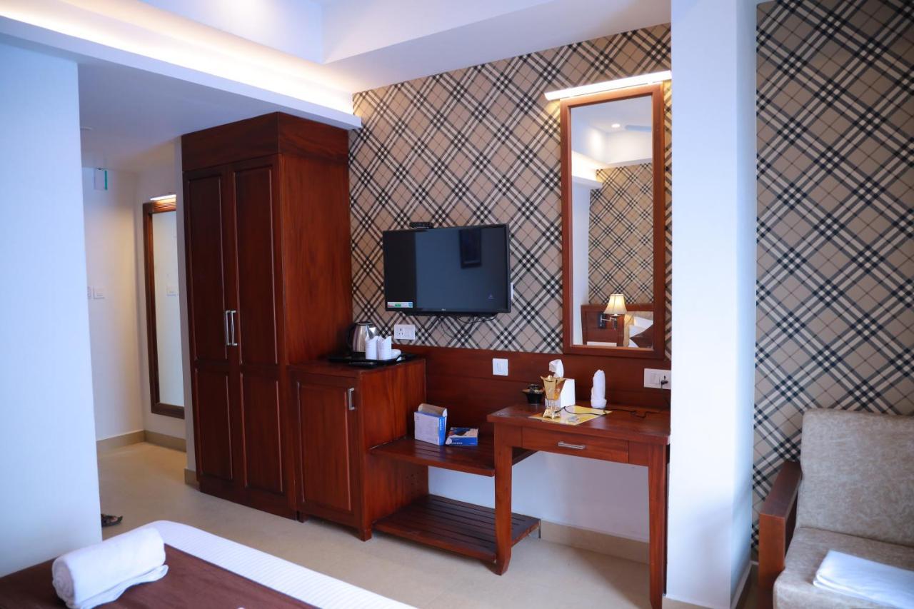 Dev Residency Hotel Thiruvananthapuram Kültér fotó