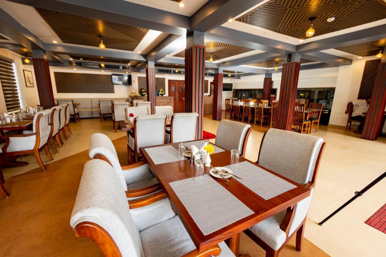 Dev Residency Hotel Thiruvananthapuram Kültér fotó