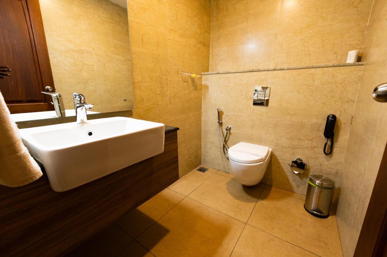 Dev Residency Hotel Thiruvananthapuram Kültér fotó