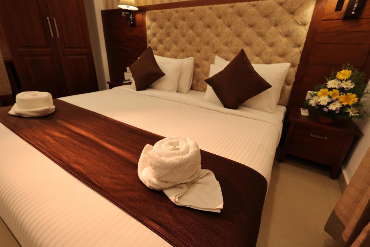 Dev Residency Hotel Thiruvananthapuram Kültér fotó