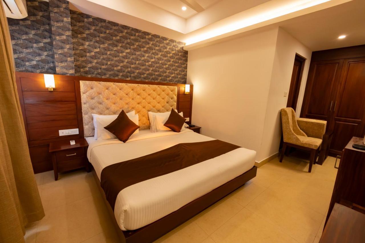 Dev Residency Hotel Thiruvananthapuram Kültér fotó