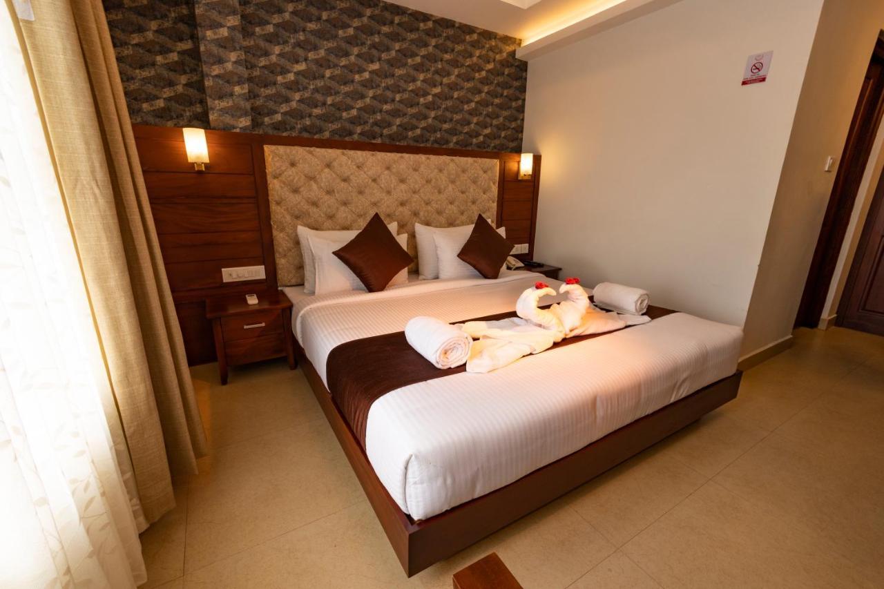 Dev Residency Hotel Thiruvananthapuram Kültér fotó